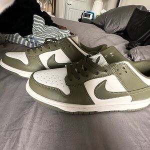 Nike Men's Green and White Sneakers